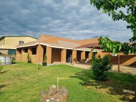 4 Bedroom House in Vaaloewer