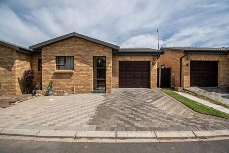 3 Bedroom apartment to rent in Fairview Golf Estate, Gordons Bay
