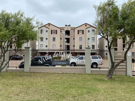 2 Bedroom apartment to rent in Bloubergrant