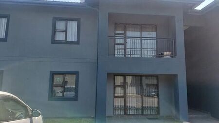 3 Bedroom apartment to rent in Trenance Manor, Phoenix