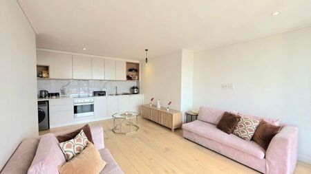 2 Bedroom apartment to rent in Rondebosch, Cape Town