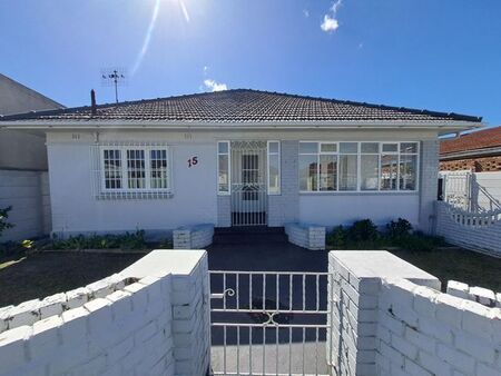 4 Bedroom house to rent in Crawford, Cape Town