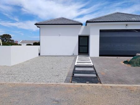3 Bedroom House in Shelley Point
