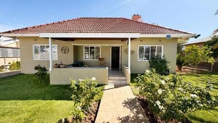 3 Bedroom House in Die Rand