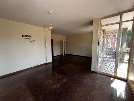 2 Bedroom Flat in Sunnyside