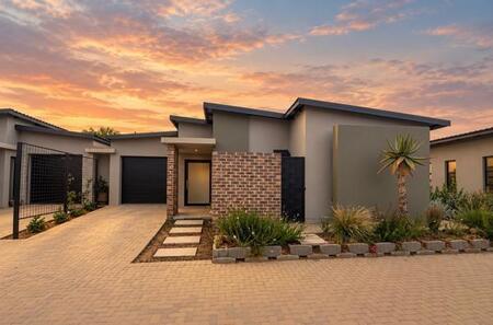 2 Bedroom Townhouse in Sable Hills