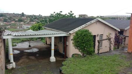 2 Bedroom House in Newlands East
