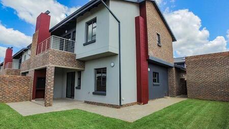 3 Bedroom Duplex in Doornpoort
