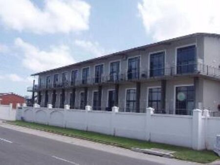 1 Bedroom loft apartment to rent in Cotswold, Port Elizabeth