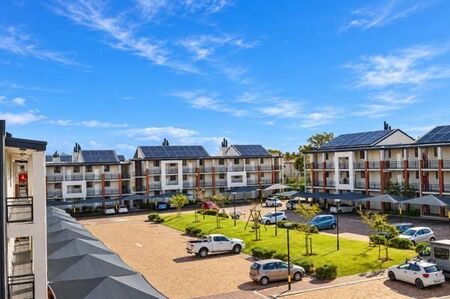 2 Bedroom Apartment in Vredekloof Heights