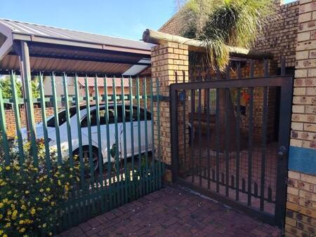 2 Bedroom House in Wonderboom South