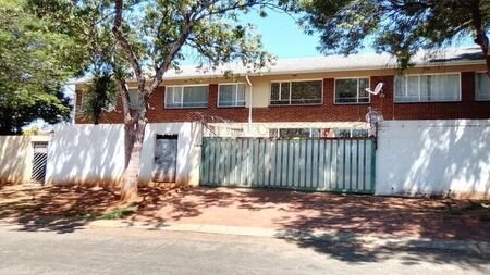 2 Bedroom duplex apartment to rent in Windsor West, Randburg