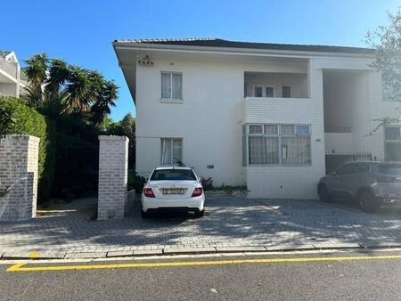 1 Bedroom apartment to rent in Claremont Upper, Cape Town