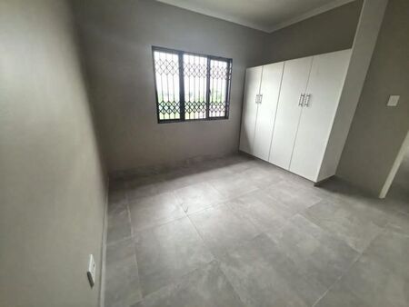 3 Bedroom apartment to rent in Rainham, Phoenix