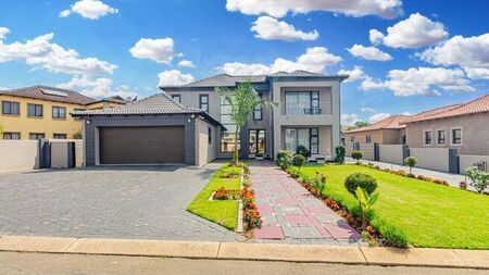 5 Bedroom house to rent in Savannah Country Estate, Pretoria
