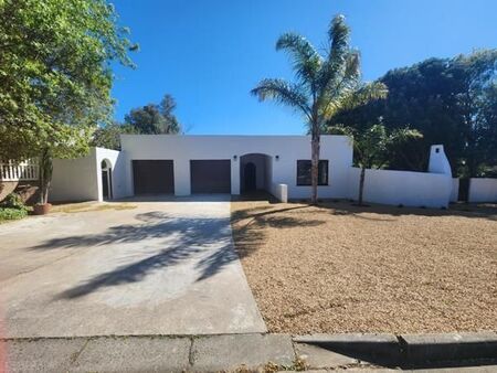 3 Bedroom House in Bergzicht
