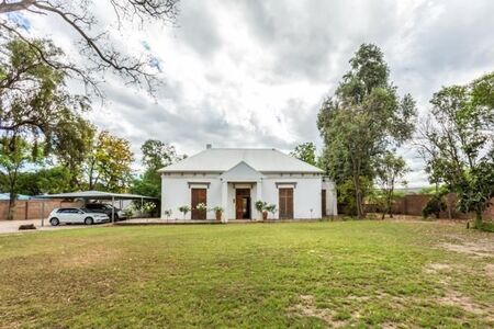 4 Bedroom House in Oudtshoorn North