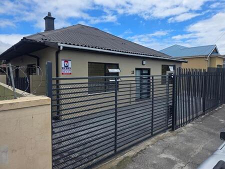 3 Bedroom House in Parow Central
