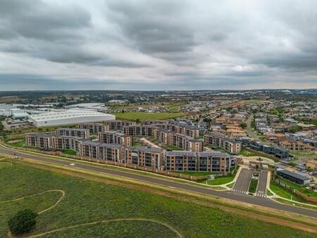 2 Bedroom Apartment in Glen Marais
