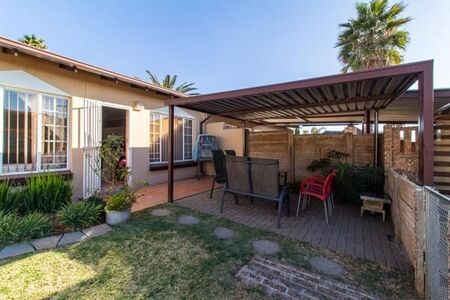 3 Bedroom Apartment in Elspark