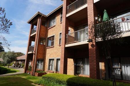 1 Bedroom Apartment in Brentwood Park