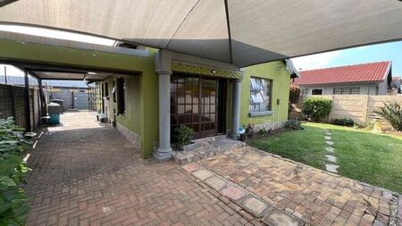 2 Bedroom house to rent in Minnebron, Brakpan