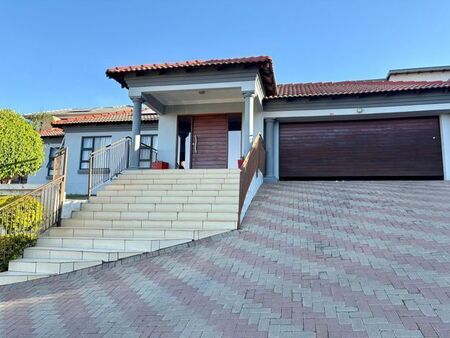 3 Bedroom house to rent in Amandasig, Akasia