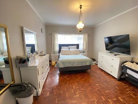 2 Bedroom apartment to rent in Kenilworth, Cape Town