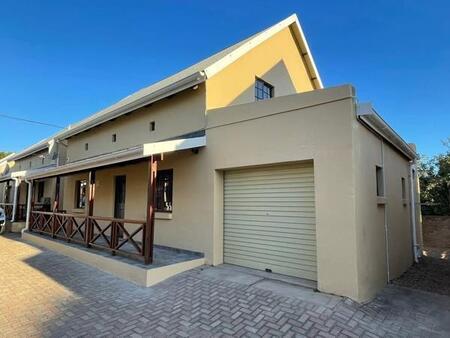 3 Bedroom House in Humansdorp