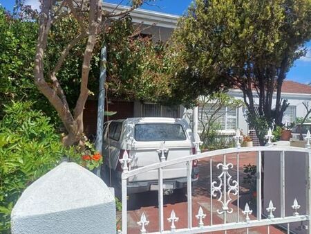 4 Bedroom House in Scottsdene