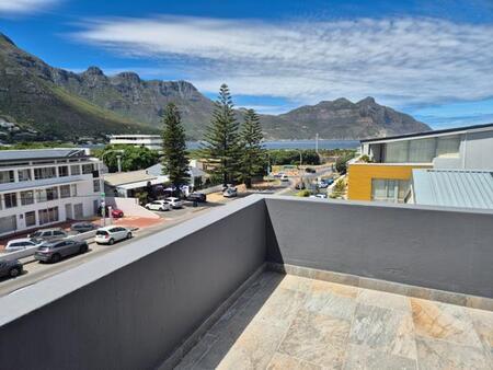 2 Bedroom Apartment in Hout Bay Central