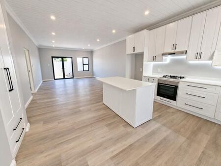 2 Bedroom House in Worcester Central
