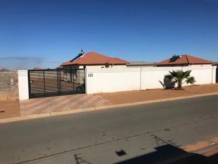 2 Bedroom House in Azaadville Gardens