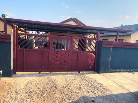 3 Bedroom House in Soshanguve Vv