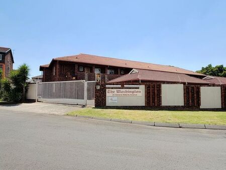 2 Bedroom townhouse - sectional to rent in Randhart, Alberton