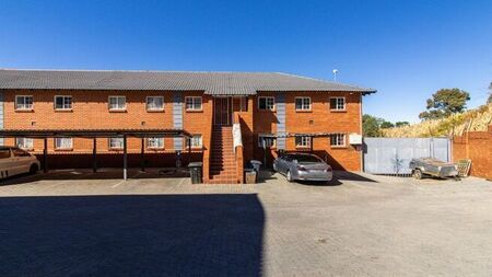 2 Bedroom apartment to rent in Forest Hill, Johannesburg