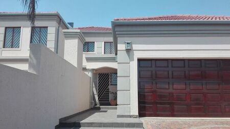 4 Bedroom duplex townhouse - freehold to rent in Amorosa, Roodepoort