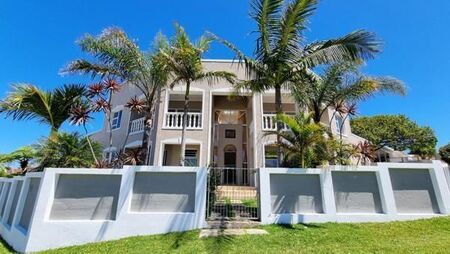 4 Bedroom House in Jeffreys Bay Central
