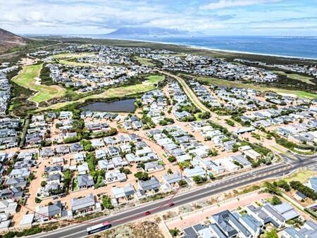 3 Bedroom House in Atlantic Beach Golf Estate
