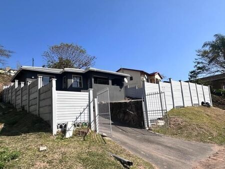 3 Bedroom House in Shallcross