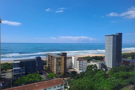 2 Bedroom Apartment in Amanzimtoti