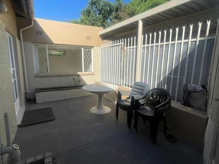 1 Bedroom cottage to rent in Edenvale Central