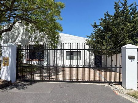 3 Bedroom house to rent in Table View, Blouberg