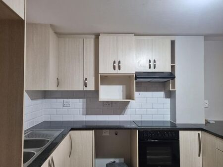 2 Bedroom duplex apartment to rent in Richmond Estate, Goodwood