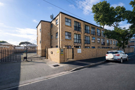 2 Bedroom Apartment in Richmond Estate